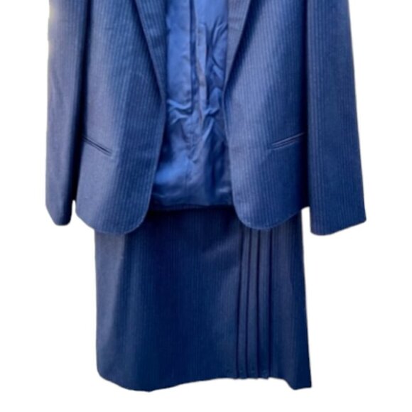 Peabody House NWT Women's Vintage Navy Blue Pinstripe Suit Skirt Set Size 11/12 - Picture 2 of 16